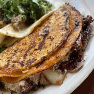 Quesabirria Taco (TikTok: @justandyvu)