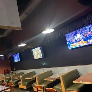 sushi and sashimi, interior