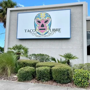 ﾟ*:｡＼(＾O＾)／ :*ﾟﾟLets go in! Highly recommend. #Supportlocal at #TacoLibre in beautiful St. Augustine.