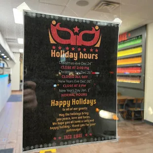 Holiday hours, 2022