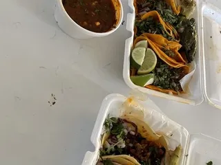 Dos Hermanos Tacos