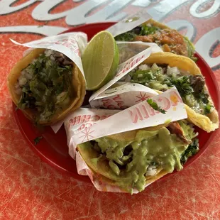 Cachete Tacos