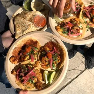 Loves me taste kitchen.  Especially the shrimp tacos.