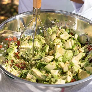 No fillers! Pure chunky Guacamole