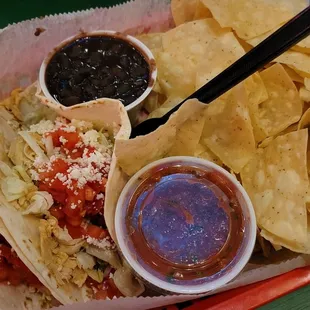 The Mayor (Chicken) Tacos with black beans side