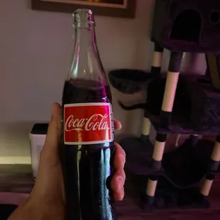 REAL Mexican cokes, not those cheap knockoffs with the blue label