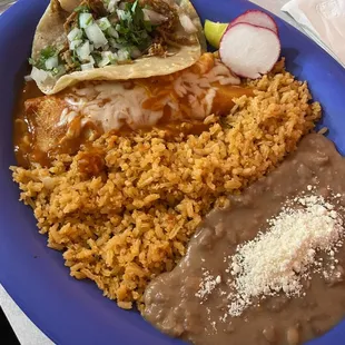 a plate of mexican food