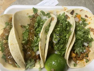 La Montaña Tacos