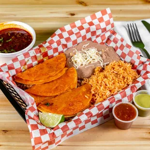  plate of mexican food