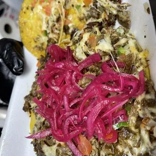 Quesadilla de maíz and carne asada, Red Onion