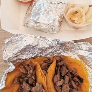 The assemble-it-your-own-damn-self taco plate.