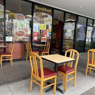 Makeshift outside dining