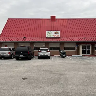 the outside of the restaurant