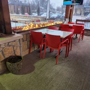 The patio was surprisingly warm even though it was 20° outside....although I still went indoors