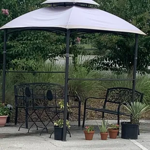 One of the nice waiting areas.