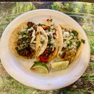 Tres tacos en casa