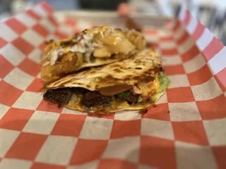 Taco Chinoz & Bar