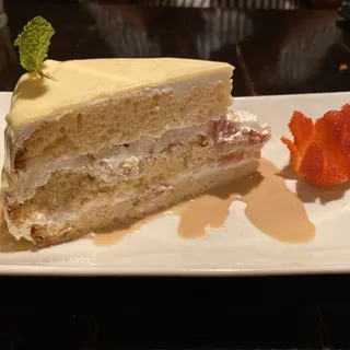 Pastel de Cuatro Leches