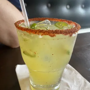 a close up of a margarita