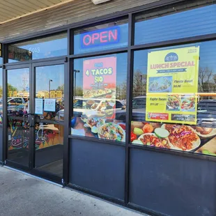 the outside of a restaurant