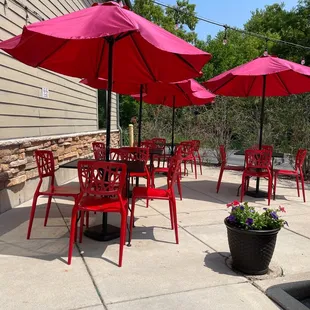 Food is STILL amazing! And a great place outside to enjoy the weather.