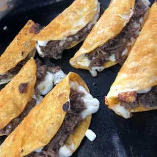 Unas ricas Quesabirrias