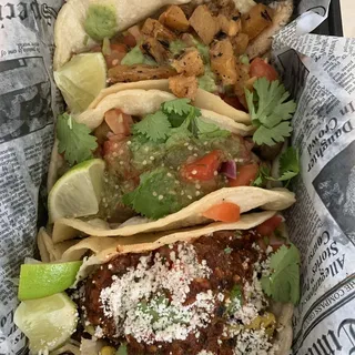 Nopalitos with Mushrooms Taco