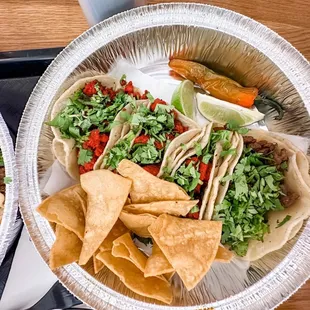 El pastor (pork) tacos