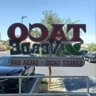 Best food! Drive here now!