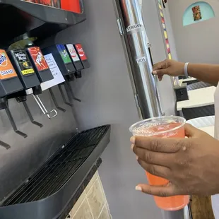 Fountain didn't have ice and the lemonade was pink lemonade instead of regular Minute Maid lemonade. Kinda weird