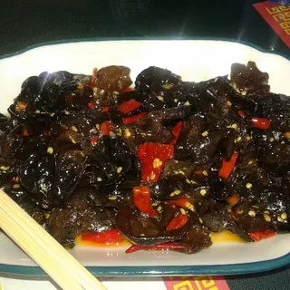 Black Fungus with Fresh Pepper