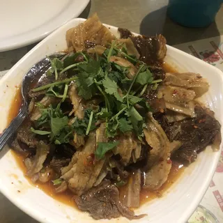 Sliced Beef in Hot Oil