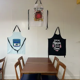 Decor aprons