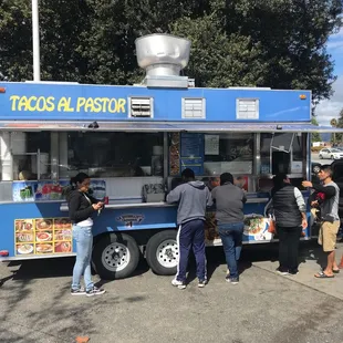 people ordering food