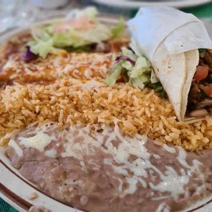 a plate of mexican food