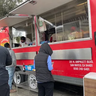 Waiting for those great tacos