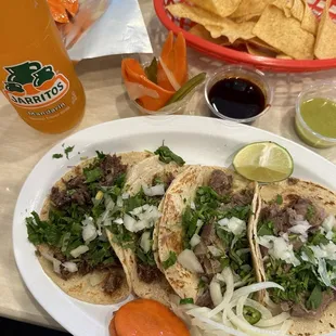 2 tacos de cabeza 2 lengua