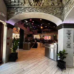 Restaurant seating