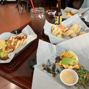 ows a variety of food items