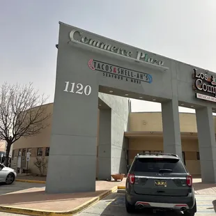 ows the entrance to the restaurant