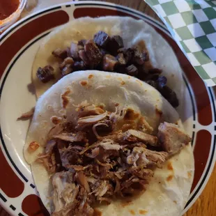Carnitas &amp; Asada tacos