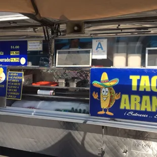 Estan bien Rico&apos;s estos tacos en especial las dobladitas