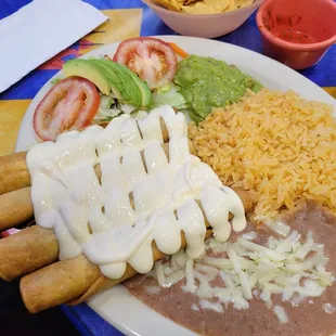 Flautas de pollo