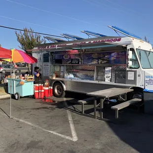 a food truck parked in a parking lot