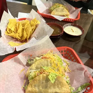 Tacos, chips, salsa