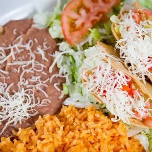 2 Hard Shell Taco Plate: Shredded beef or Chicken.