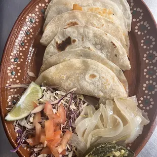The tacos a vapor are the best