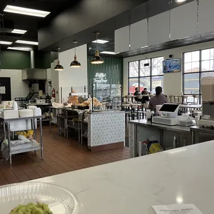 Interior has three TVs, good space, including counter seats