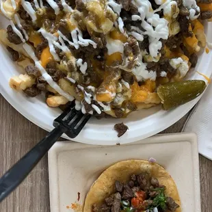 I ordered the Asada Fries , Tacos  amazingggggg