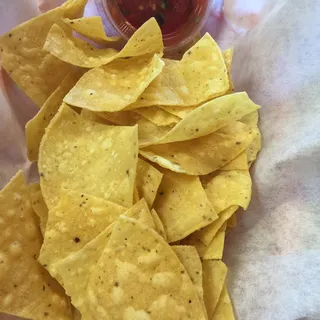 CHIPS & SALSA